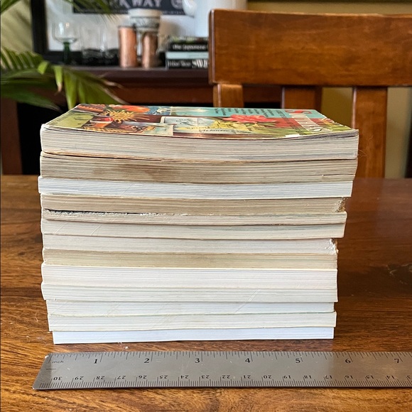 13 GOLDEN GUIDE Vintage Reference Books: Shells Fossils Spiders Trees Rocks MORE - Picture 5 of 15